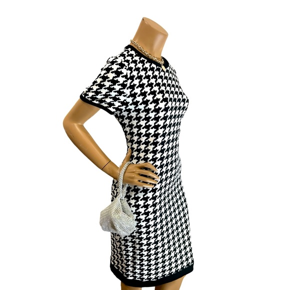 Amazingly stunning Dress 😊✨👗💎 - Picture 3 of 4